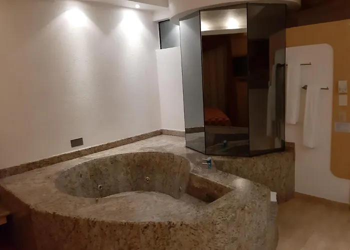 Auto Legaria 4* Mexico City