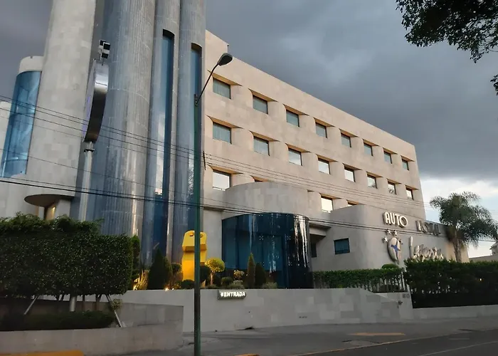 Auto Legaria Hotel 4*