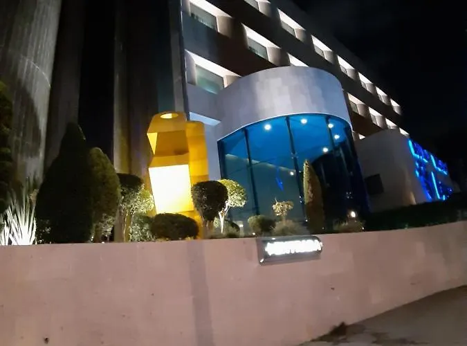 Auto Legaria Hotel 4*