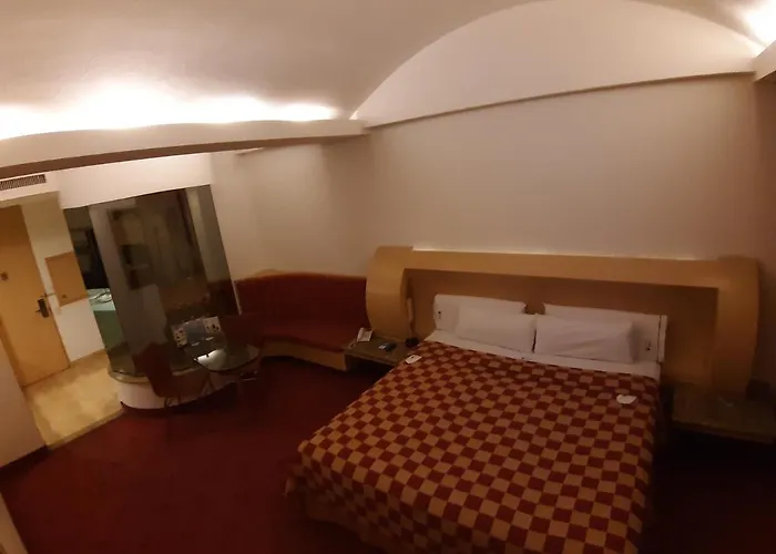 Auto Legaria 4*