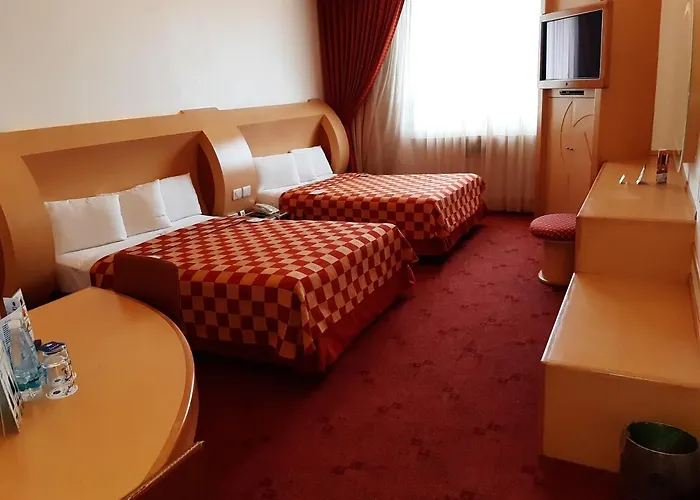 Auto Legaria Hotel